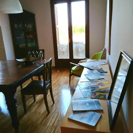 Happy Nest In Village Apartment
